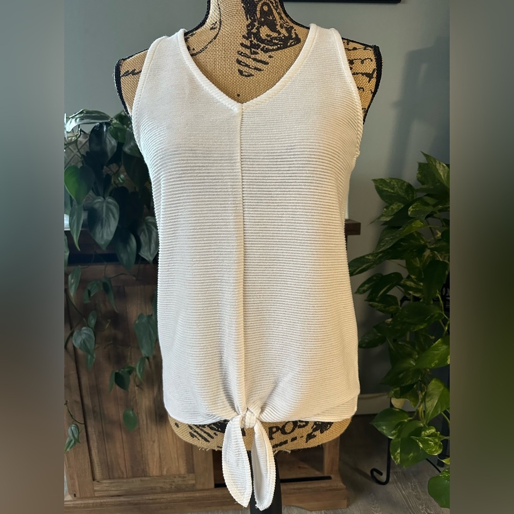LOFT V-Neck Lightweight Ribbed Tank Top with Front Tie. Size XS.